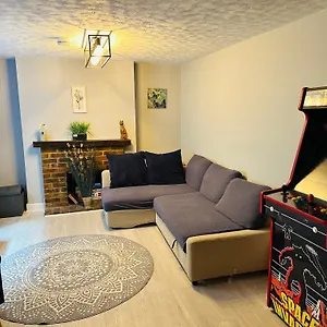 https://near-seafront-1-bed-apartment.brighton-hotels-england.com