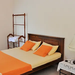 https://hanthana-holiday-rooms.kandyhotelsnow.com